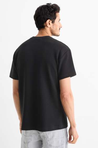 Men - T-shirt - relaxed fit - textured - black