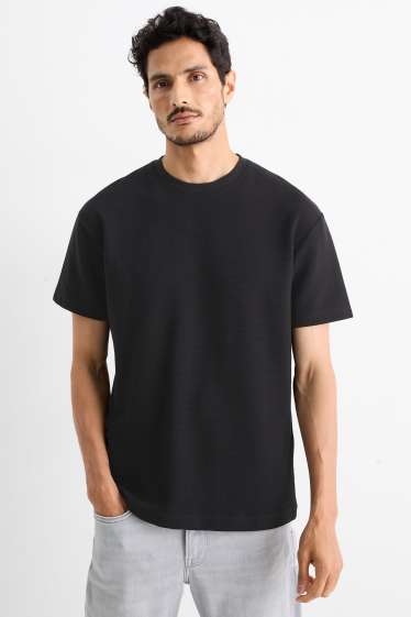 Men - T-shirt - relaxed fit - textured - black