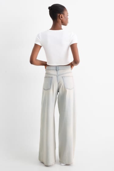 Damen - Wide Leg Jeans - Low Waist - helljeansgrau
