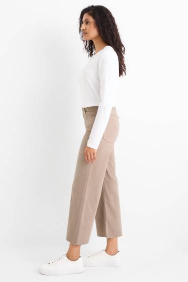 Women - Cropped wide leg jeans - mid-rise waist - denim-gray