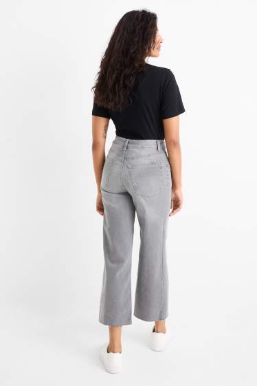 Women - Cropped wide leg jeans - mid-rise waist - denim-gray