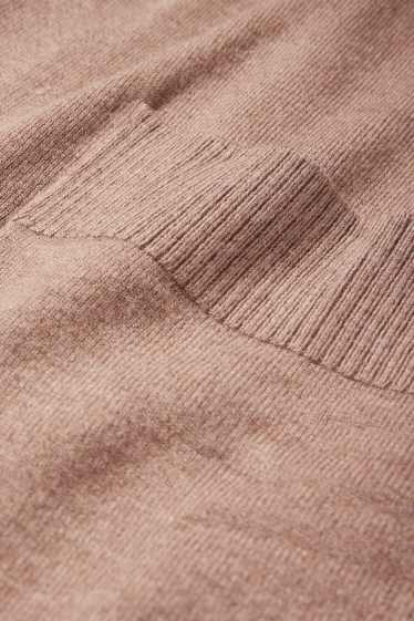 Femmes - Long gilet en maille - marron clair