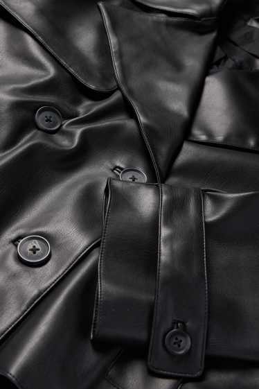 Femei - Trenci crop - imitație de piele - negru