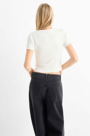 Femmes - Haut court doté d’une patte de boutonnage - côtelé - blanc