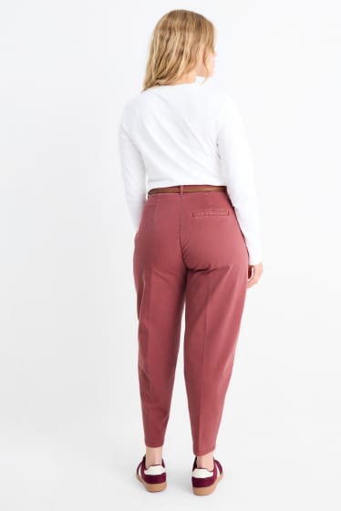 Femei - Pantaloni de stofă cu curea - talie înaltă - barrel leg - bordo