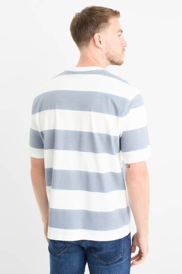 Men - T-shirt - relaxed fit - striped - white / blue