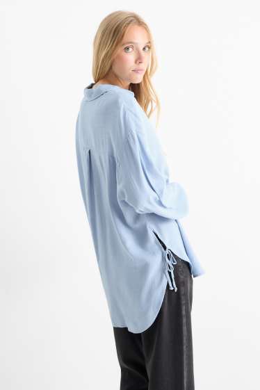 Dames - Blouse, deels met linnen - lichtblauw