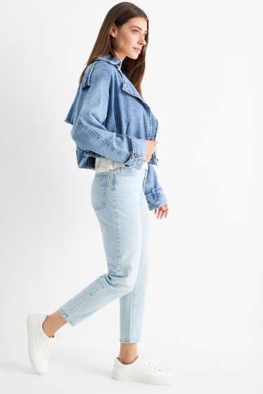 Damen - Mom Jeans mit Strasssteinen - High Waist - helljeansblau