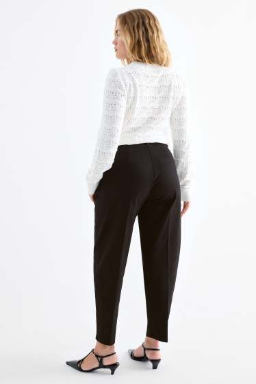 Dámské - Plátěné kalhoty s páskem - high waist - barrel leg - černá