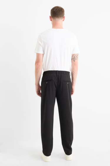 Men - Chinos - tapered fit - black