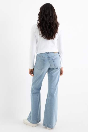 Dames - Loose flared jeans - mid waist - jeanslichtblauw