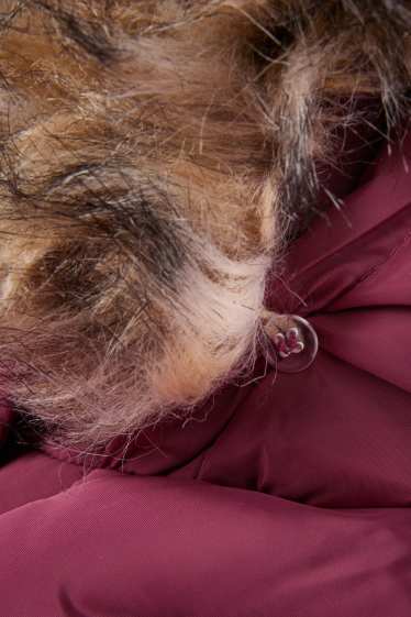 Kinder Mädchen - Steppjacke mit Kapuze und Kunstfellbesatz - bordeaux