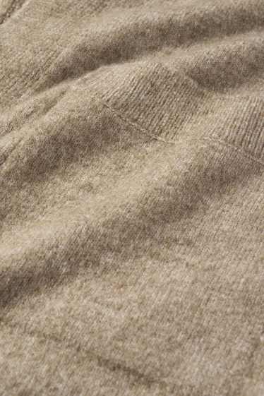 Femei - Cardigan tricotat lung - verde