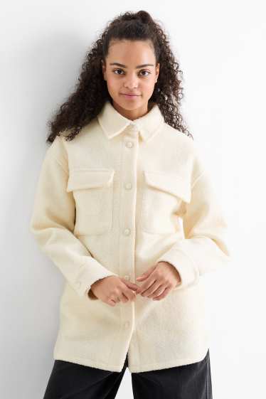 Femmes - Shacket en finition bouclée - blanc crème