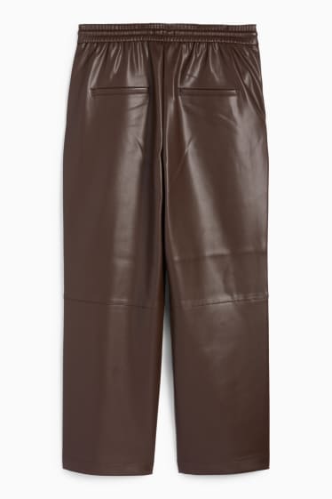 Femei - Pantaloni - talie medie - straight fit - imitație de piele - maro închis