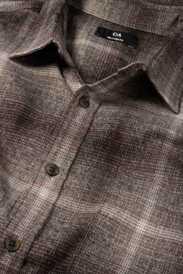 Bărbați - Cămașă din flanel - relaxed fit - guler Kent - în carouri - maro