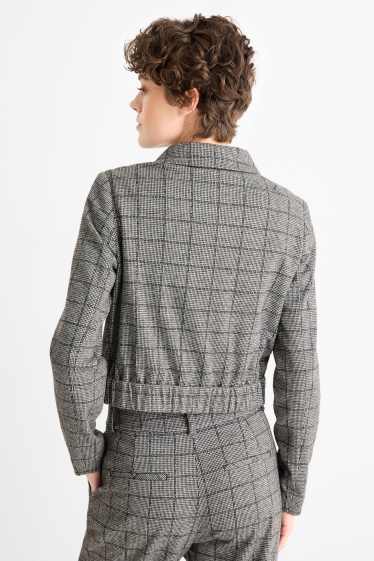 Femei - Blazer crop - în carouri - gri