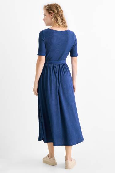 Femmes - Robe fit & flare à ceinture - texturée - bleu foncé