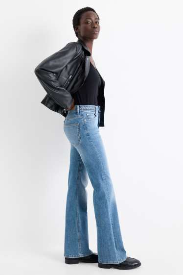 Damen - Flared Jeans - Mid Waist - LYCRA® - jeansblau