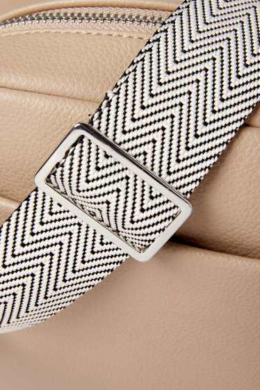 Dámské - Taška přes rameno s odnímatelným popruhem - imitace kůže - béžová