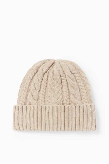 Men - Knitted hat - cable knit pattern - light beige