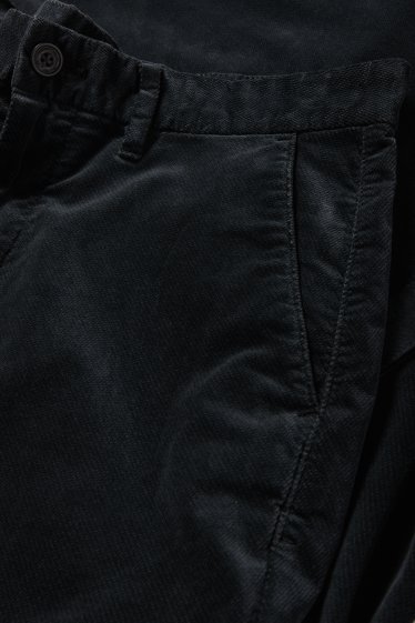 Hommes - Chino - regular fit - finition texturée - noir