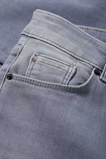 Femei - Straight jeans - talie medie - denim-gri deschis