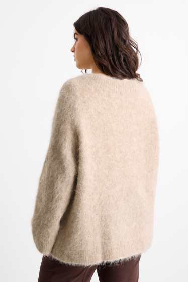 Dames - Trui met V-hals - mix van alpacawol - beige