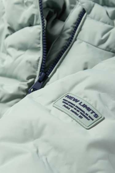 Děti - chlapci - Prošívaná bunda s kapucí - z vodoodpudivého materiálu - mátově zelená