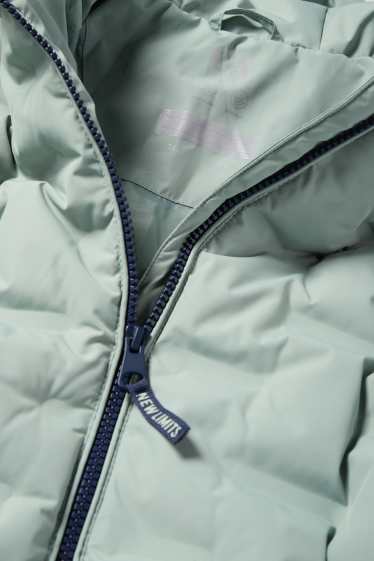 Děti - chlapci - Prošívaná bunda s kapucí - z vodoodpudivého materiálu - mátově zelená