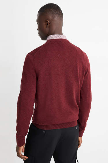 Hommes - Ensemble - pull avec encolure en V et chemise de bureau - 2 pièces - rouge foncé