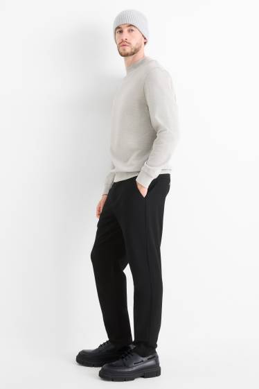 Men - Chinos - tapered fit - black