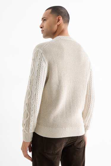 Herren - Pullover - Zopfmuster - hellbeige