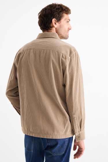 Bărbați - Jachetă tip cămașă din catifea reiată - relaxed fit - guler Kent - bej