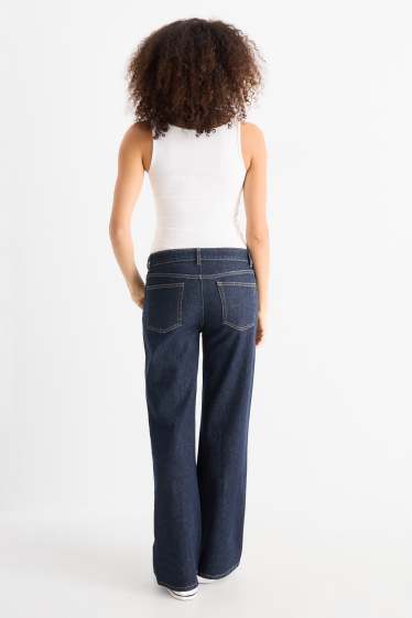 Women - Wide leg jeans - low-rise waist - denim-dark blue