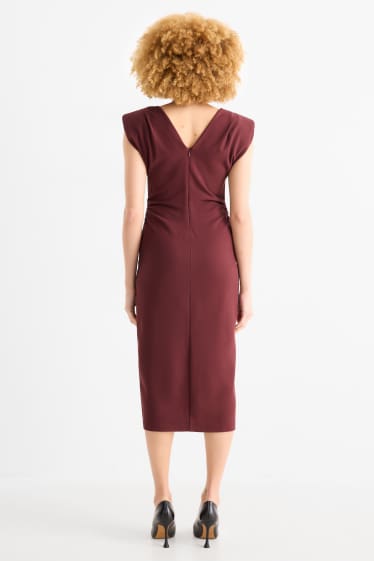 Dámské - Šaty s výstřihem ve tvaru V - straight fit - bordeaux