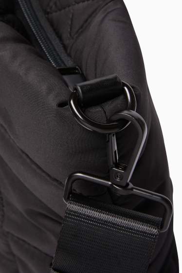 Femei - Geantă matlasată shopper mare, cu curea detașabilă - negru