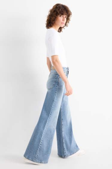 Femei - Flared jeans - talie înaltă - denim-albastru