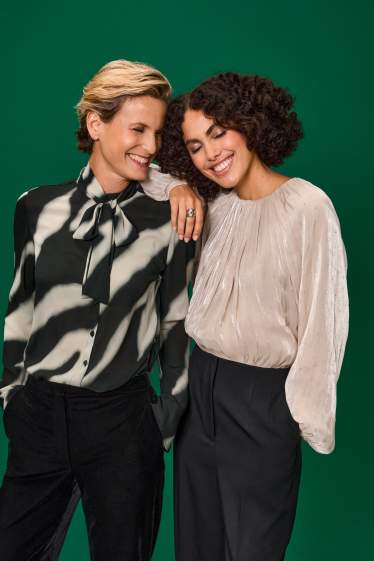 Dámské - Šifonová halenka - se vzorem - černá/béžová