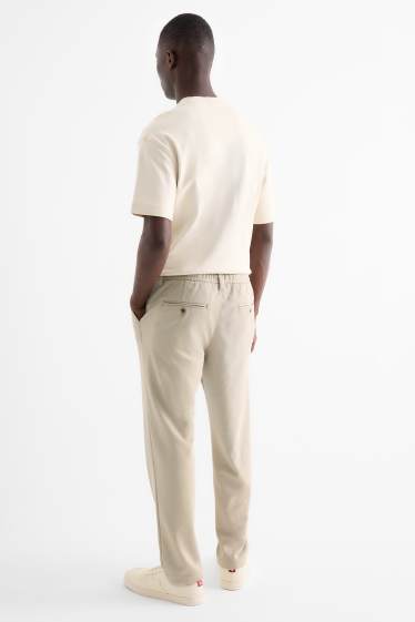 Home - Xinos - tapered fit - estructurats - beix clar