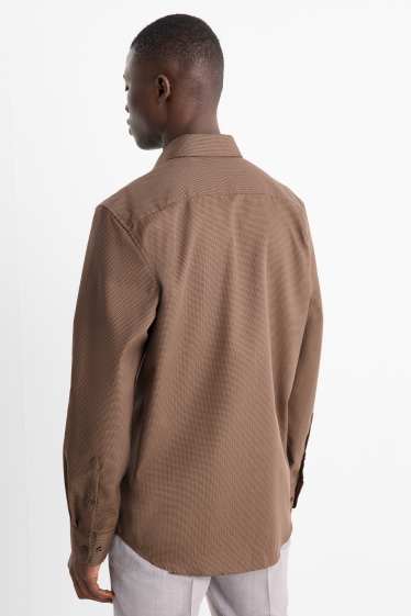 Hommes - Chemise de bureau - regular fit - col kent - facile à repasser - texturée - marron foncé