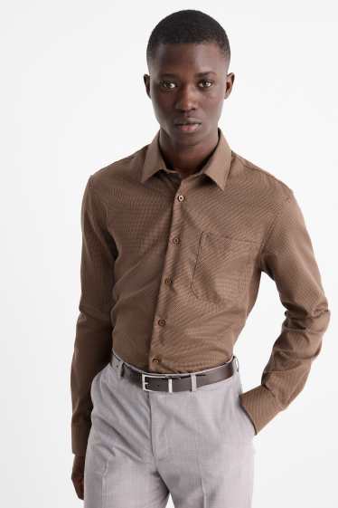 Hommes - Chemise de bureau - regular fit - col kent - facile à repasser - texturée - marron foncé