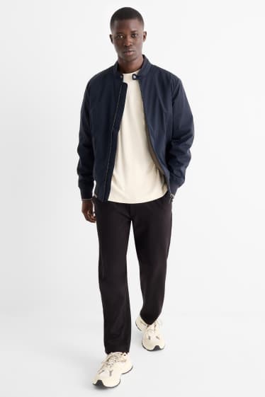 Bărbați - Chino - tapered fit - negru