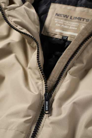 Kinderen: jongens - Jas met capuchon - gevoerd - met structuur - beige