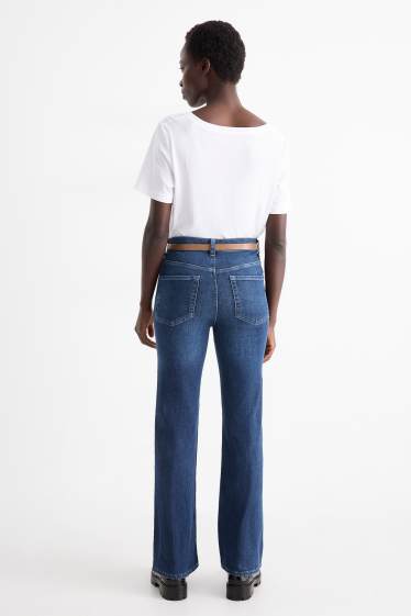 Damen - Flared Jeans mit Gürtel - High Waist - LYCRA® - jeansblau