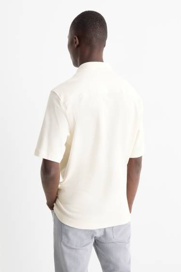 Hommes - Chemise - regular fit - col kent - finition texturée - blanc crème