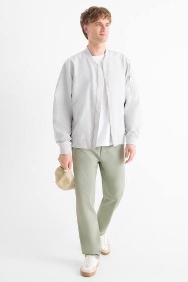 Herren - Hose - Regular Fit - hellgrün