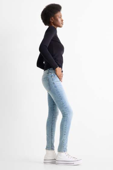 Damen - Skinny Jeans - Low Waist - LYCRA® - helljeansblau