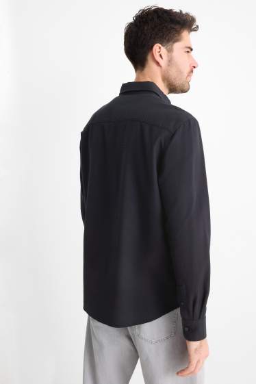 Mężczyźni - Koszula - regular fit - kołnierzyk kent - z fakturą - czarny