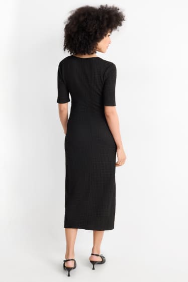 Femmes - Robe avec encolure en V - straight fit - finition texturée - noir